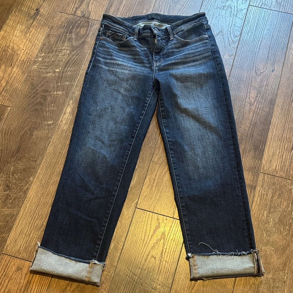 Buckle Dark Blue Cropped Ankle Jeans